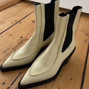 KHAITE Leather Chelsea Boots